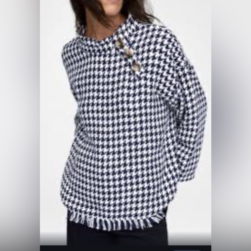 Zara Woman Navy and Cream Knit Sweater